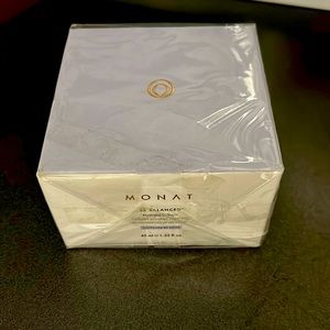 Monat Be Balanced Lightweight Moisturizer NWT